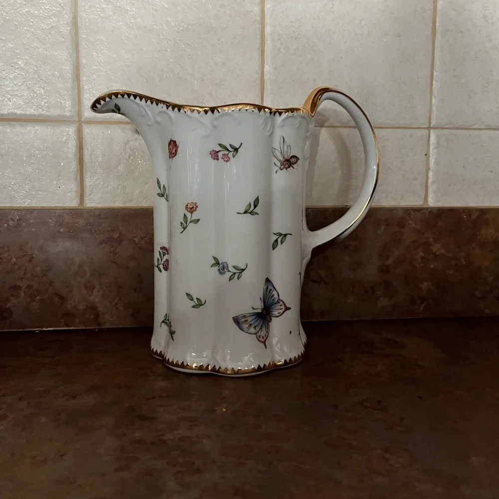Goldinger Pitcher - Picture 4 of 5